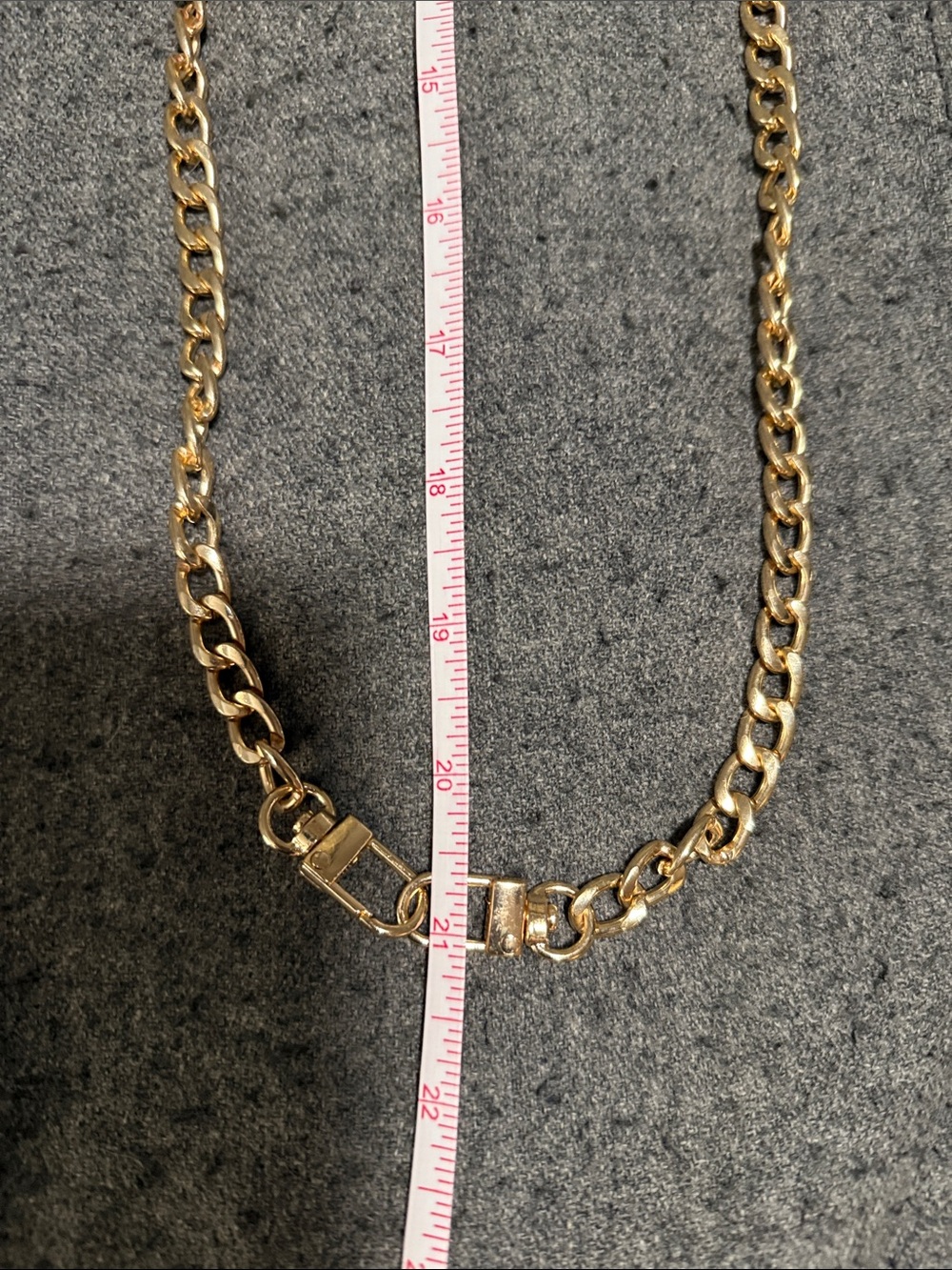 Gold tone bag chain - Picture 3 of 4